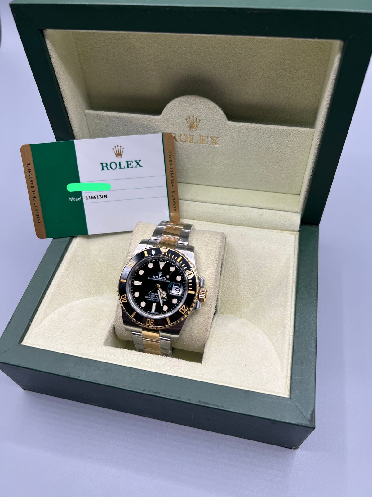 Rolex Submariner (GOLDEN) - Image 3